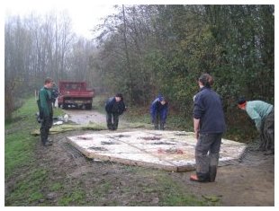 Assembling the artificial island. &copy;V&nbsp;Greenwood